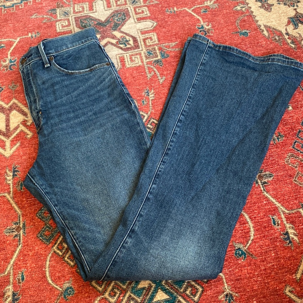 A&F Ultra High Rise Stretch Flare Jean